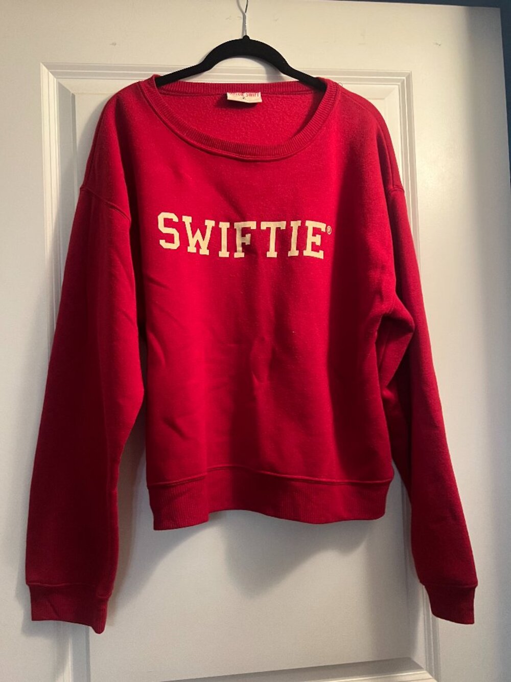 Red Taylor Swift Swiftie® Sweatshirt Pullover XL - official merch